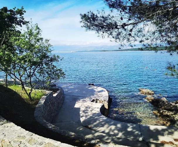 Ana Malinska Island Krk Vantacici